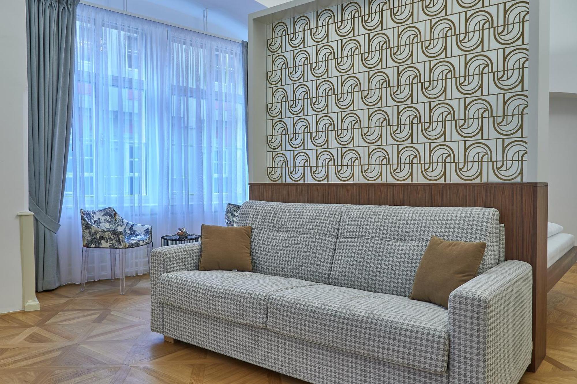 Hotel U 3 Pstrosu Прага Екстериор снимка