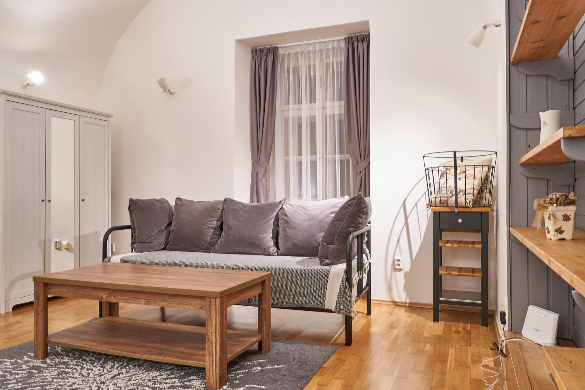 Hotel U 3 Pstrosu Прага Екстериор снимка